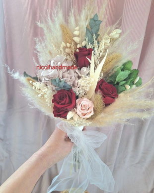 Buchet mireasa trandafiri rosii