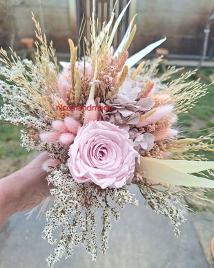 Buchet mireasa trandafiri roz