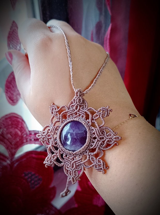 Colier talisman pandantiv mandala cu ametist