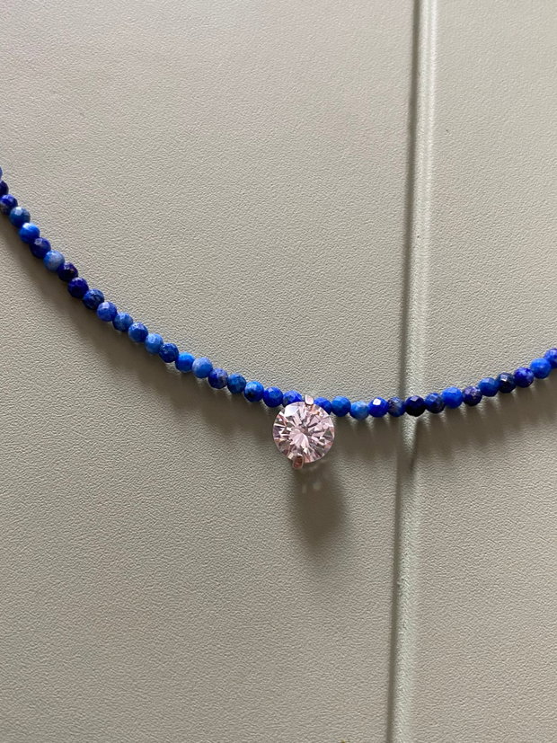 Colier cu lapis lazuli, pandantiv din zirconiu/argint rodiat și inchizatoare din argint rodiat