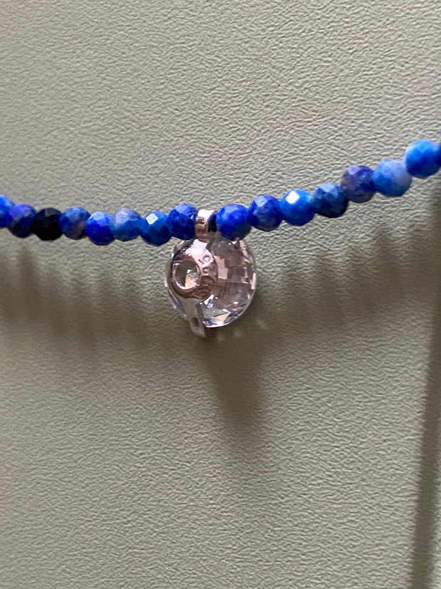 Colier cu lapis lazuli, pandantiv din zirconiu/argint rodiat și inchizatoare din argint rodiat