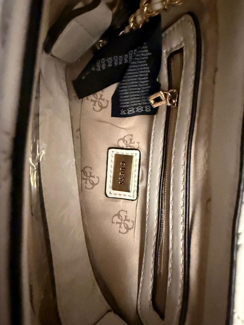 Geantă GUESS