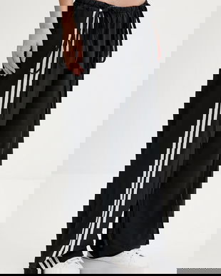 adidas Originals pantaloni de trening Ribbon culoarea negru, cu imprimeu, JV9727