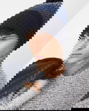 Medicine caciula culoarea albastru marin