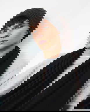 Medicine caciula culoarea gri