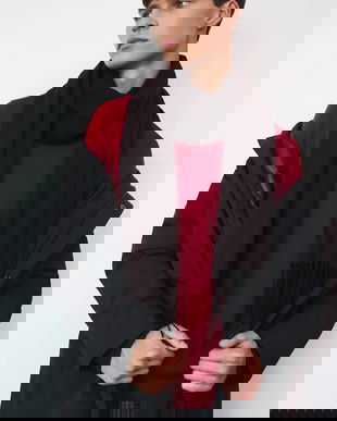 Medicine sal culoarea bordo