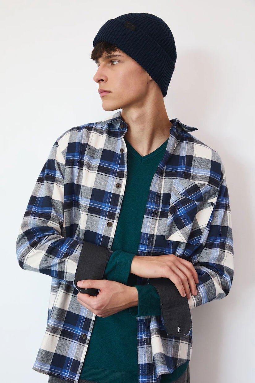 Medicine caciula culoarea albastru marin