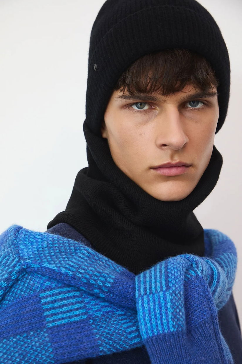 Medicine fular impletit culoarea negru, neted