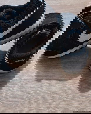 Adidasi nike