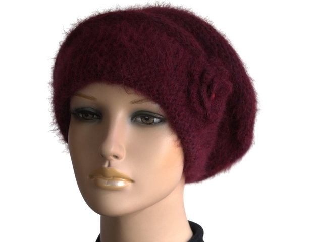 Caciula bordo tricotată manual din alpaca  eleganță și rafinament italian