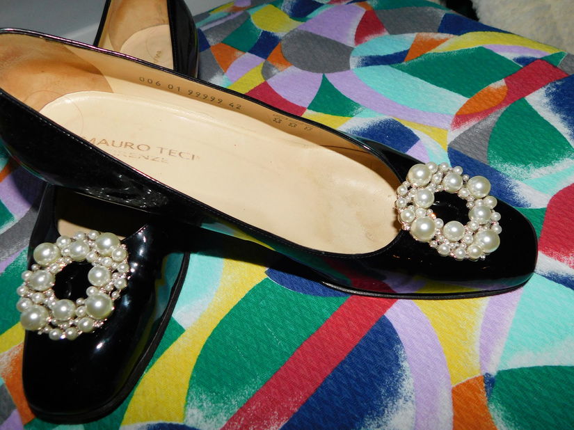 Brose noi pantofi,  adaptabile  oricaror modele