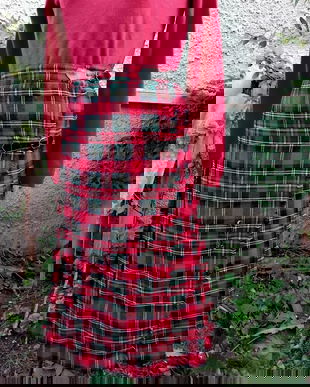 Fusta model kilt, carouri rosualb