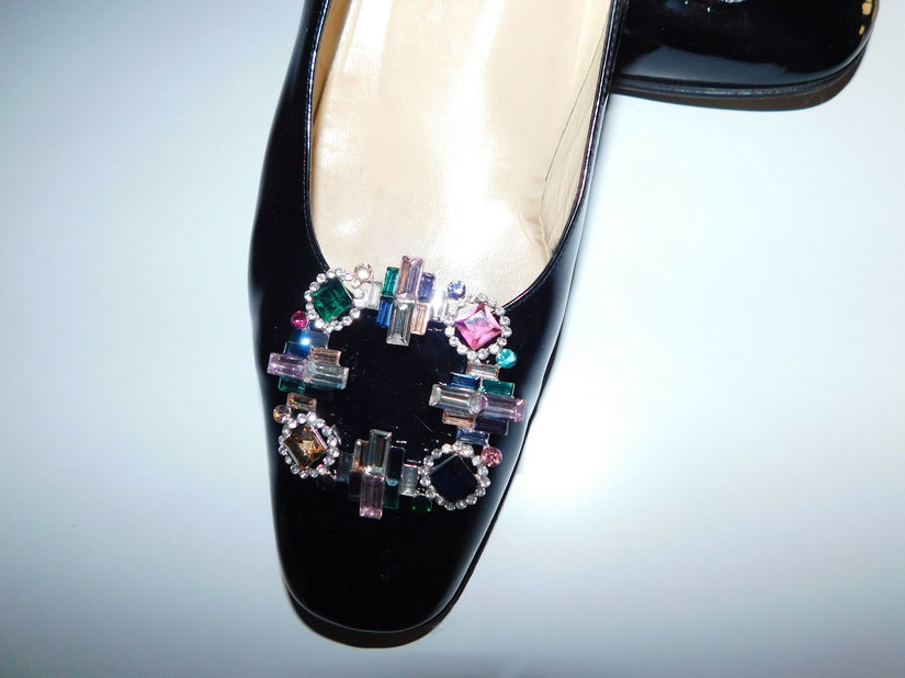 Brose noi pantofi,  adaptabile  oricaror modele , multicolore, superbe