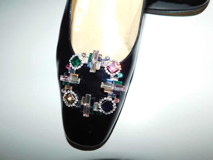 Brose noi pantofi,  adaptabile  oricaror modele , multicolore, superbe