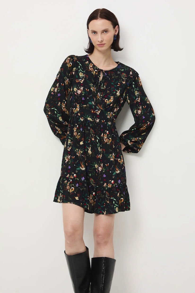 Medicine rochie culoarea negru, mini, evazati