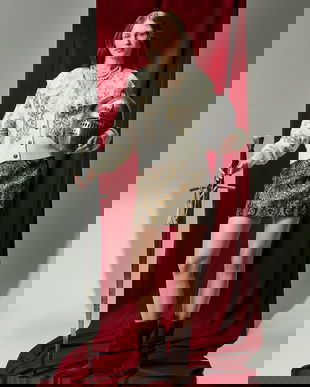 Medicine fusta culoarea galben, mini, drept