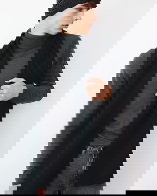 Medicine sal culoarea negru, neted