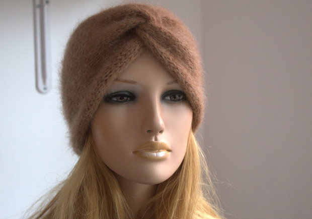 Bentiță bej camel tricotată manual din mohair Visone  Filatura Lineapiù Italia