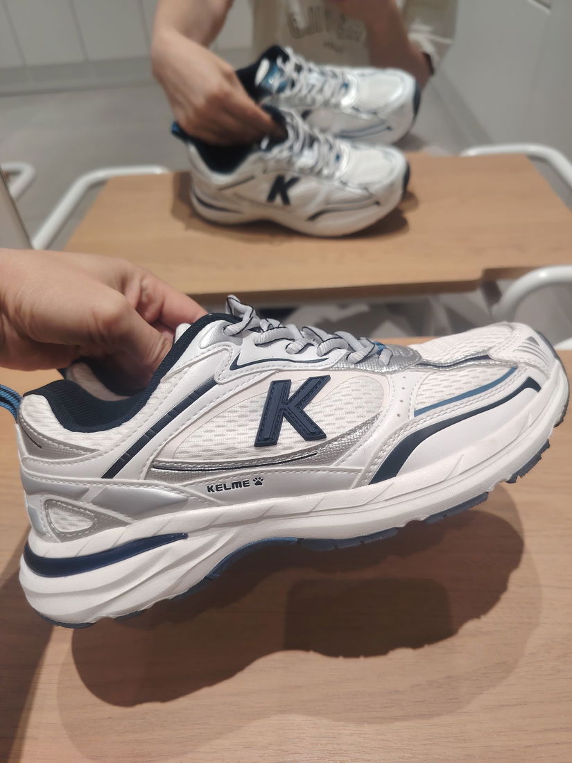 Kelme 37
