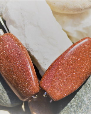 Cercei din sarma cupru placata cu argint si margele goldstone
