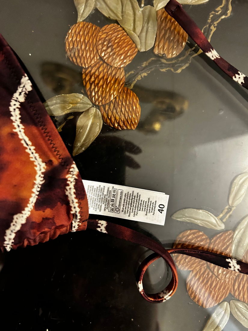Costum de baie