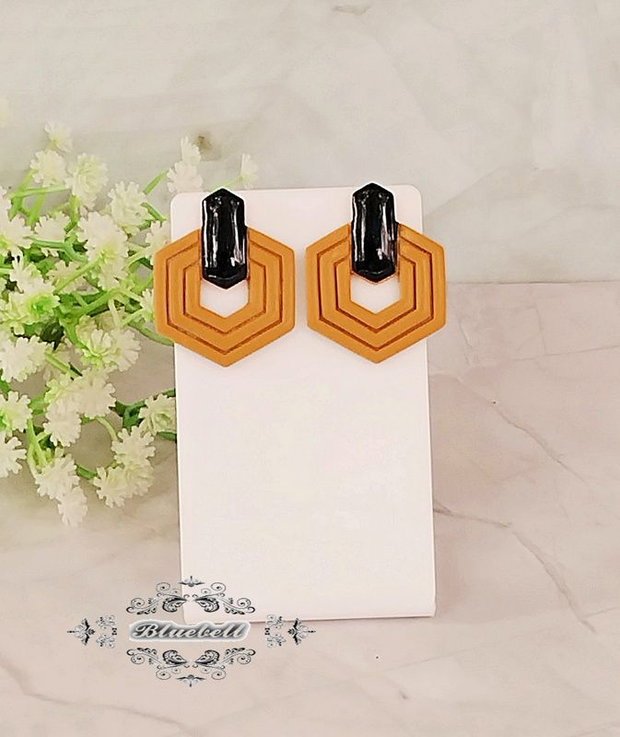 Cercei studs cu rășină