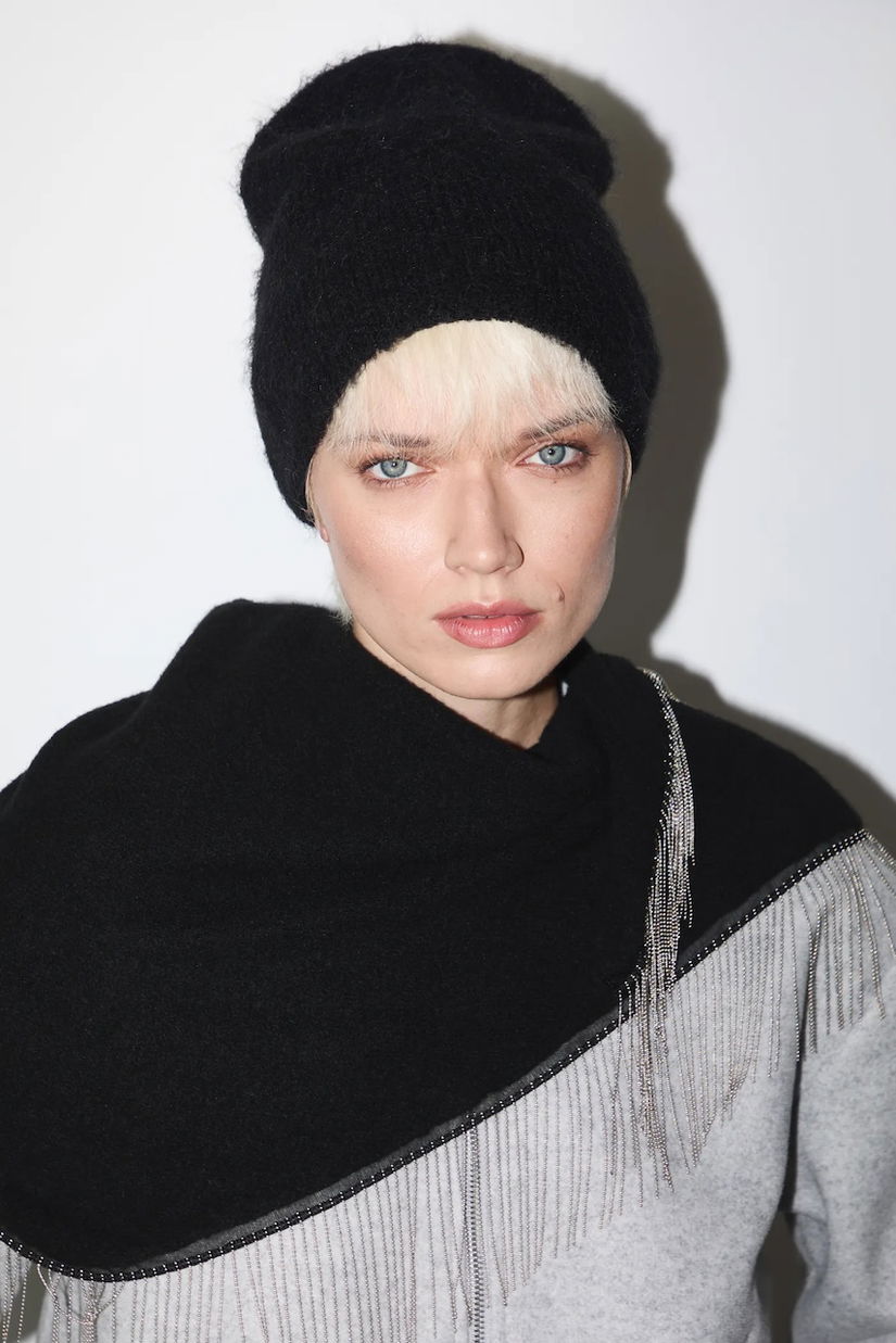 Medicine caciula culoarea negru