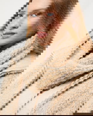 Medicine fular impletit culoarea bej, neted