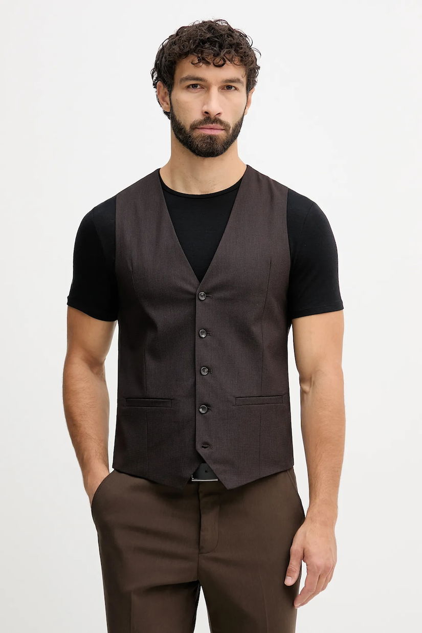 Medicine vesta culoarea maro