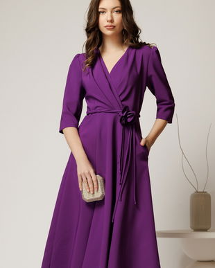 Rochie midi mov din stofa in clos cu floare in talie