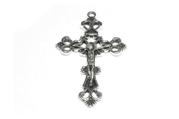 Pandantiv metalic, cruciulita, argintiu antichizat, 43.5x26 mm