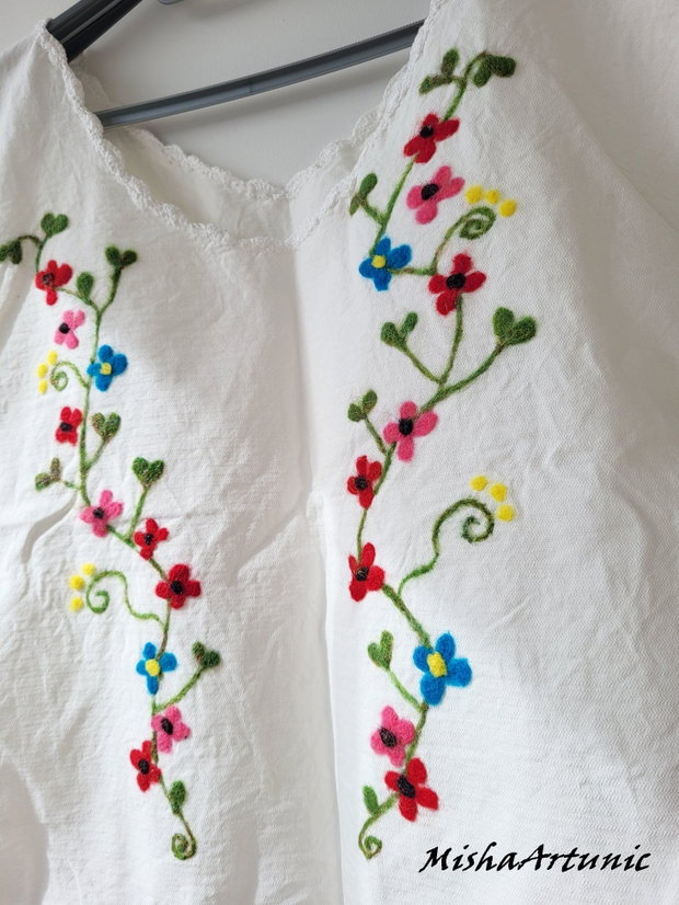 Bluza din panza bumbac si maotiv floral impaslit