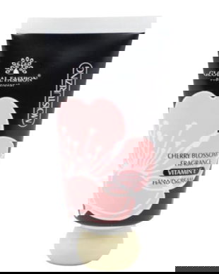 Cremă hidratantă pentru mâini cu vitamina E, Global Fashion, cu parfum de floare de cireș, 30 g