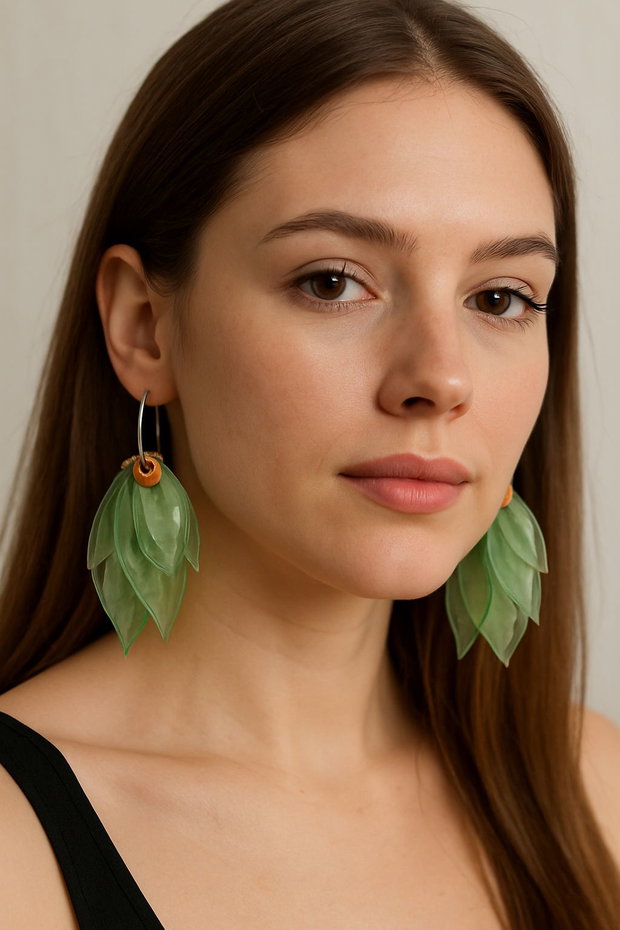 Cercei statement handmade din plastic reciclat model frunze bijuterii eco fashion unicat (cod1264)