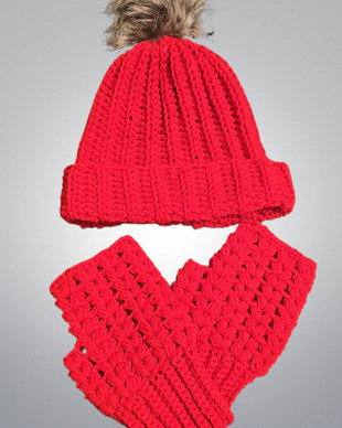 Set Warm & Cozy  Căciulă cu pom-pom și manșete croșetate