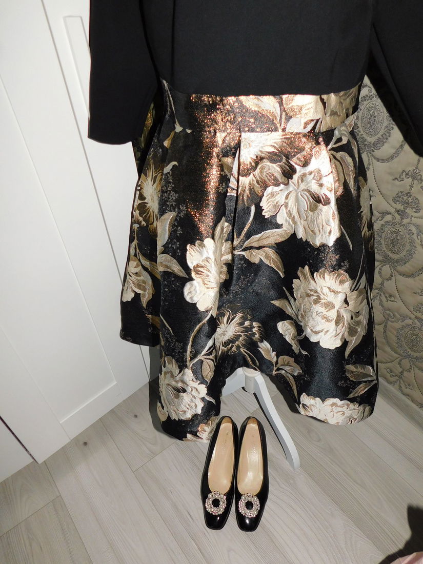 Rochie ocazie, Christian Berg , masura 46 ,  brocart , deosebita, noua