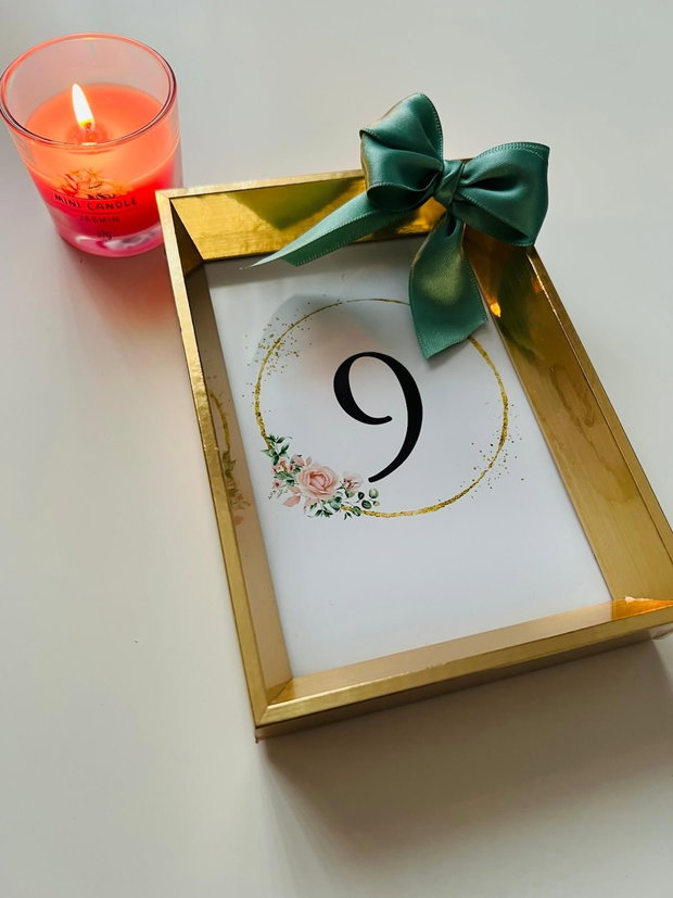 Număr de masă trandafiri design elegant floral pentru nuntă sau botez