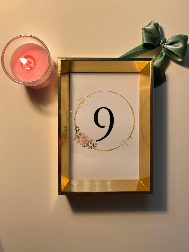 Număr de masă trandafiri design elegant floral pentru nuntă sau botez