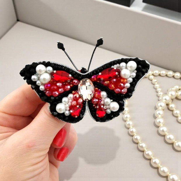 Rezervat Broșa - Scarlett Papillon