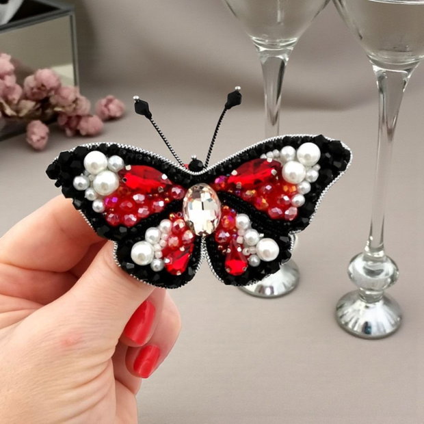 Rezervat Broșa - Scarlett Papillon