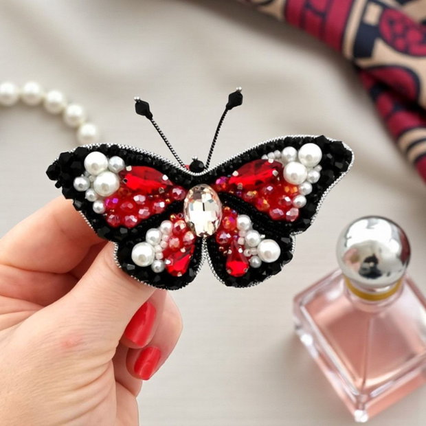 Rezervat Broșa - Scarlett Papillon