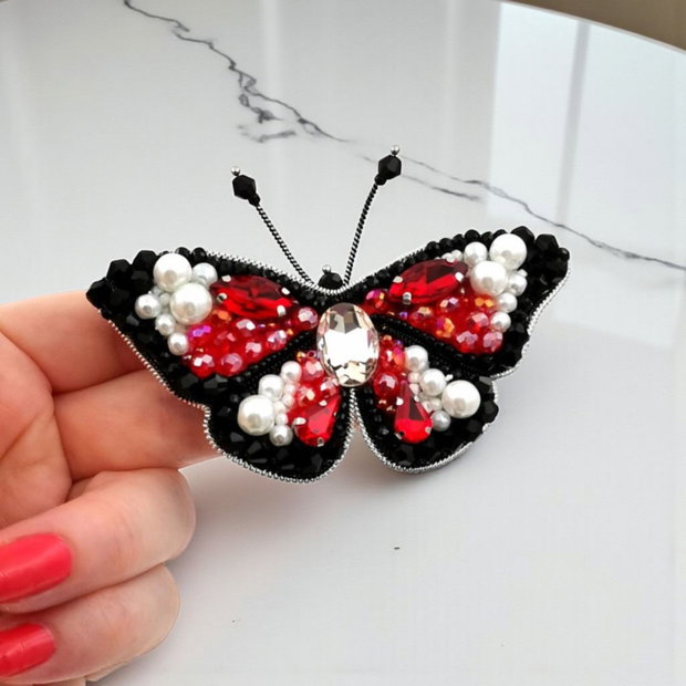 Rezervat Broșa - Scarlett Papillon