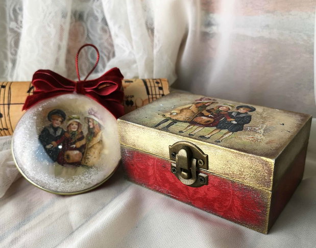 Set cadou Craciun - Eleganța Epocii de Aur (cutie si glob)