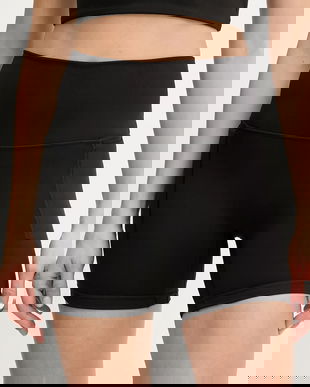 adidas Performance pantaloni scurți de antrenament culoarea negru, uni, medium waist, KT3301