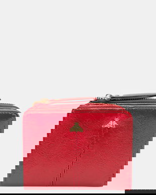 Medicine portofel culoarea rosu