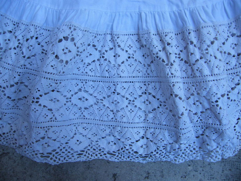 Fusta /poale/costum popular