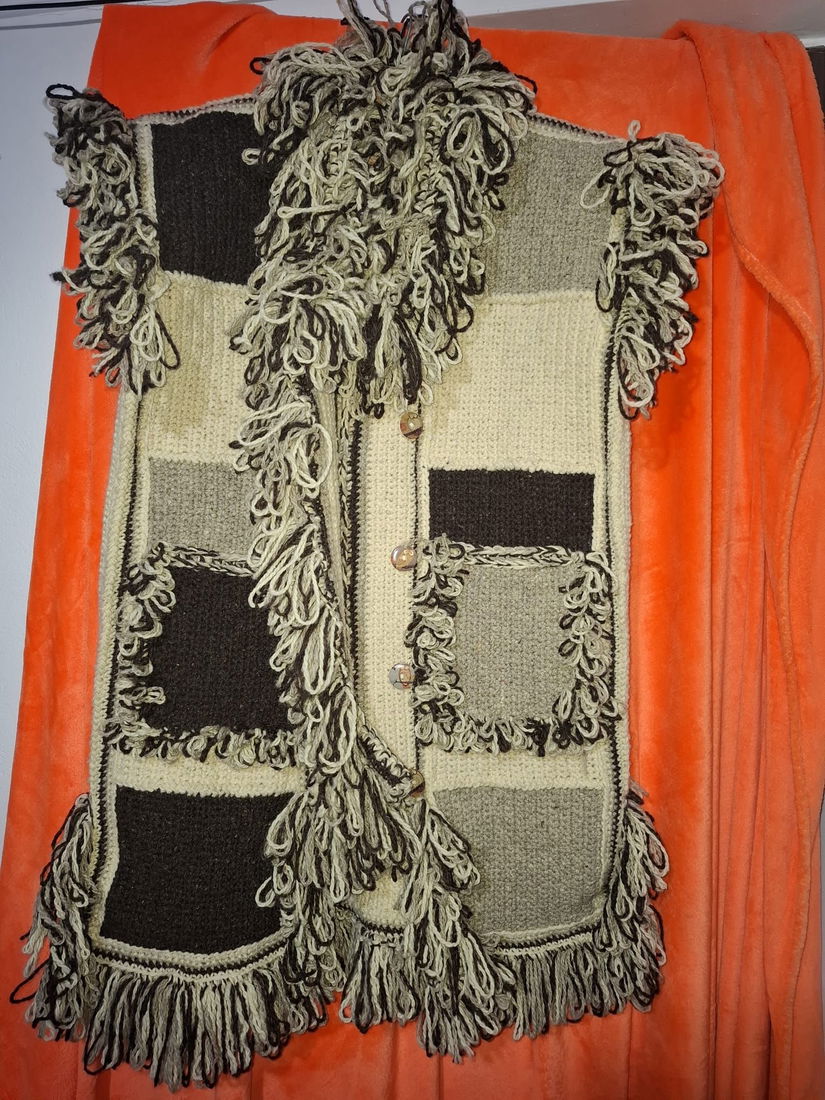 Vesta din lana de oaie 100%