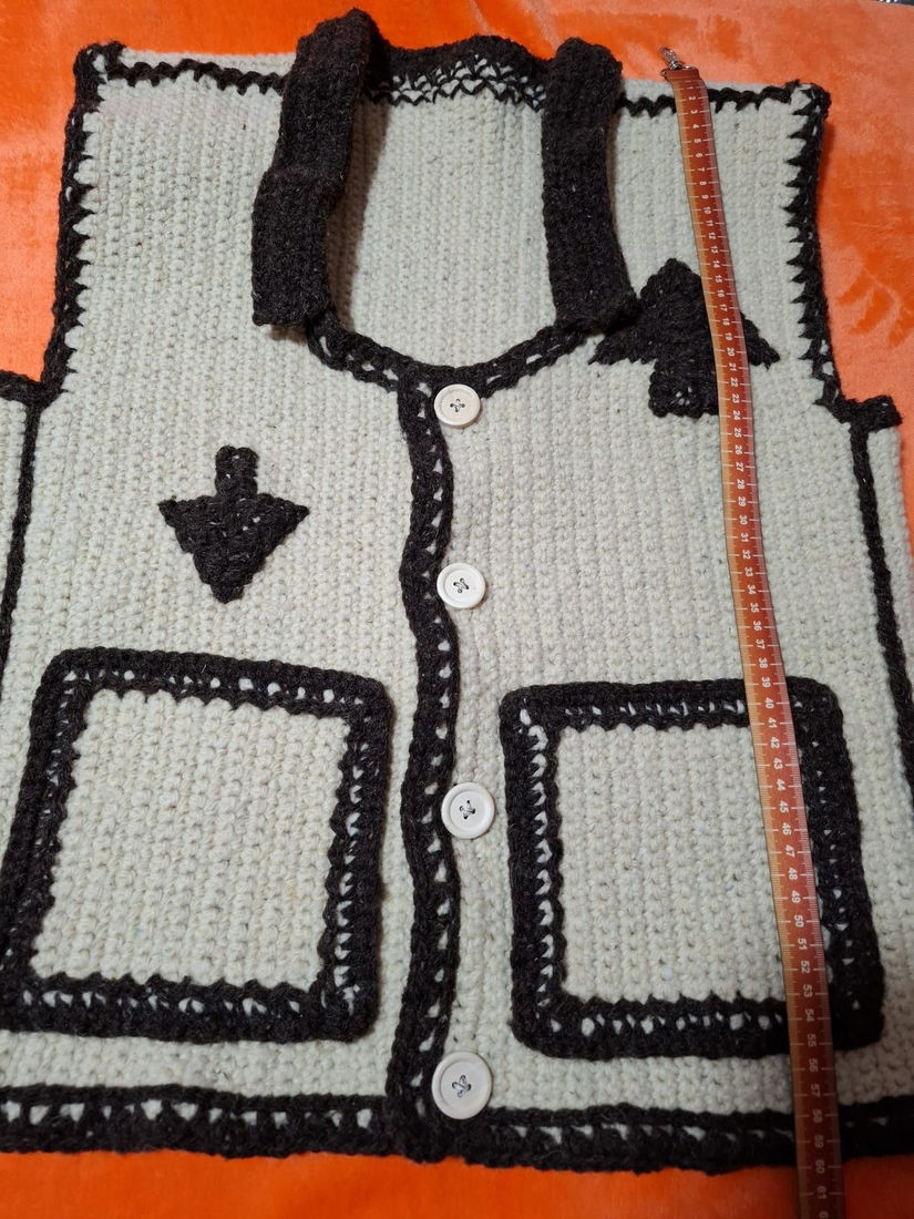 Vesta din lana de oaie 100%