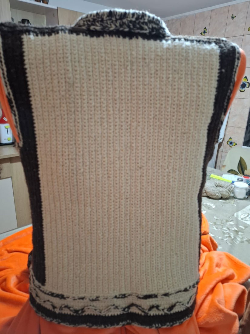 Vesta din lana de oaie 100%