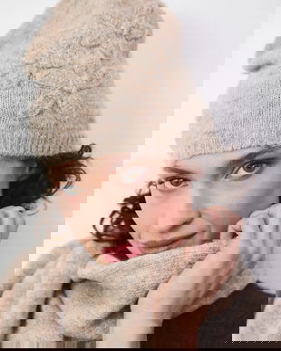 Medicine caciula culoarea bej